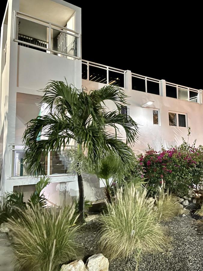 Maho Beach House - Spacious 1 Bedroom Suite Eksteriør billede